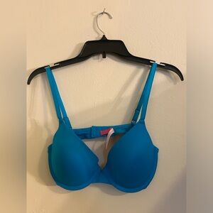 PINK Victoria's Secret Blue Bra